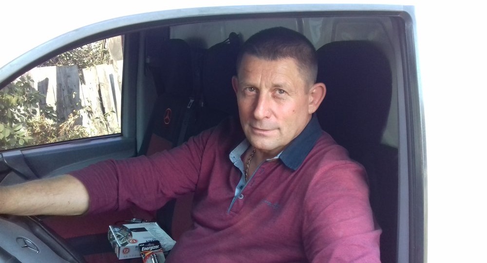 "Мужчина (59 лет) после года отношений предложил съехаться. Принёс "Правила совместной жизни" - 15 пунктов. Я ушла на пункте 4