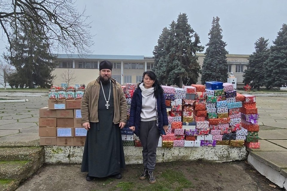    Тысячу подарков к Рождеству прислали из Крыма в Каховку. Фото: Специальный гуманитарный центр Крымской митрополии