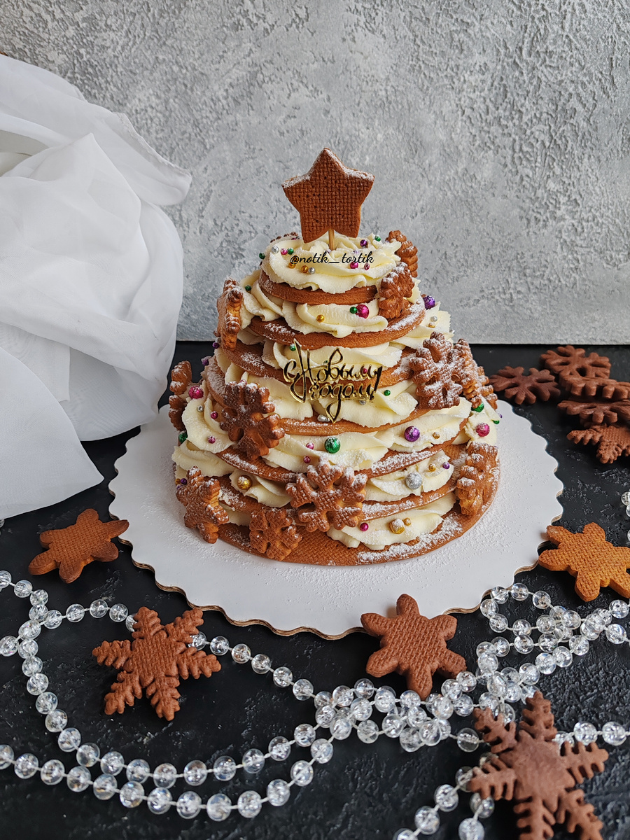 А это та самая Елочка, которую я делала, когда ходила в гости