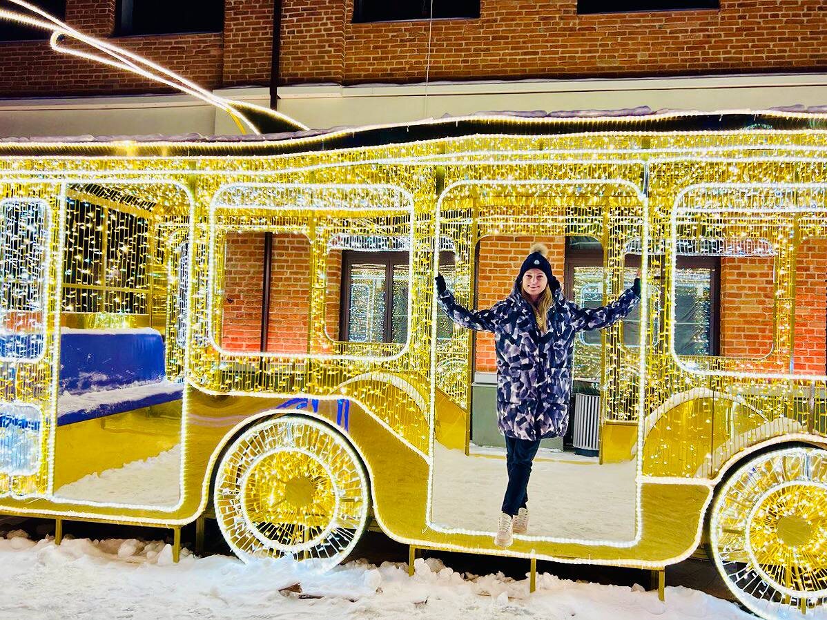 На фото: 
ведущая прогноза погоды на канале "Звезда" Ольга Паршина