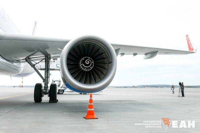    ЕАН. Крыло самолета