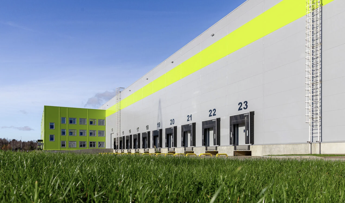 Фотографии склада, входящего в состав фонда