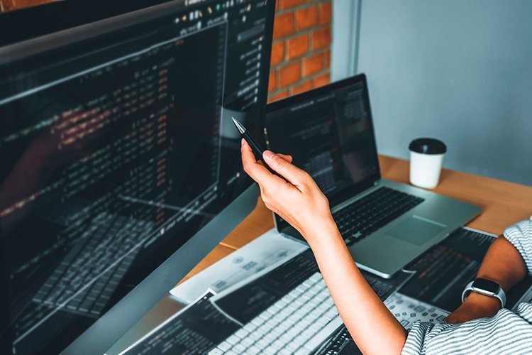   Не лендинг, а экосистема: как создать сайт, который вызывает доверие и закрывает крупные B2B-сделки