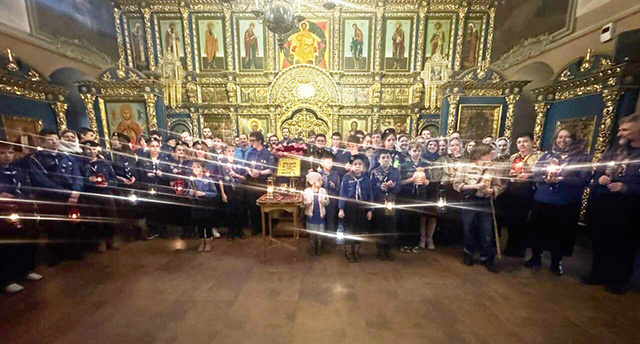 В Тверь передали частицу Вифлеемского огня