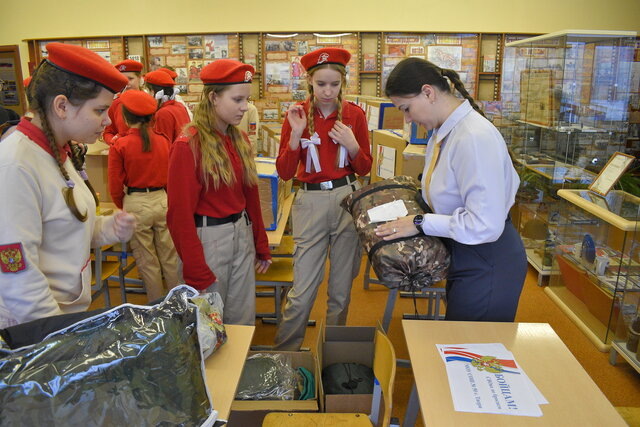 В 50 тверских школах готовят подарки для акции «Новогодний подарок солдату»