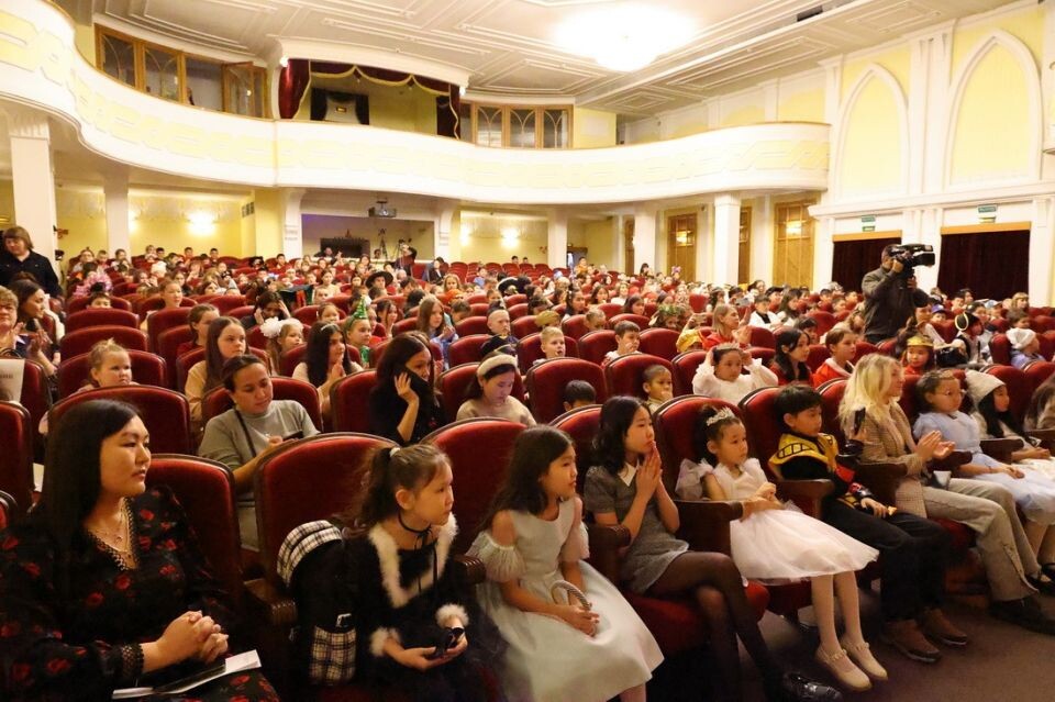    Елка главы Республики Алтай. Источник: altai-republic.ru