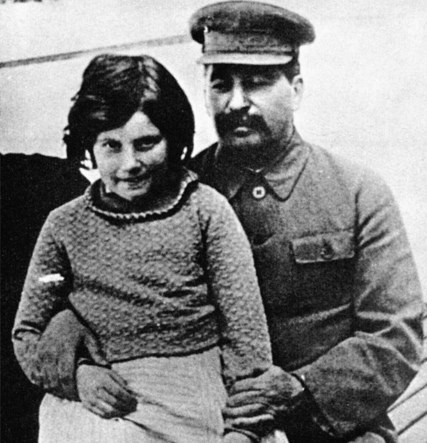 Светлана Аллилуева с отцом 