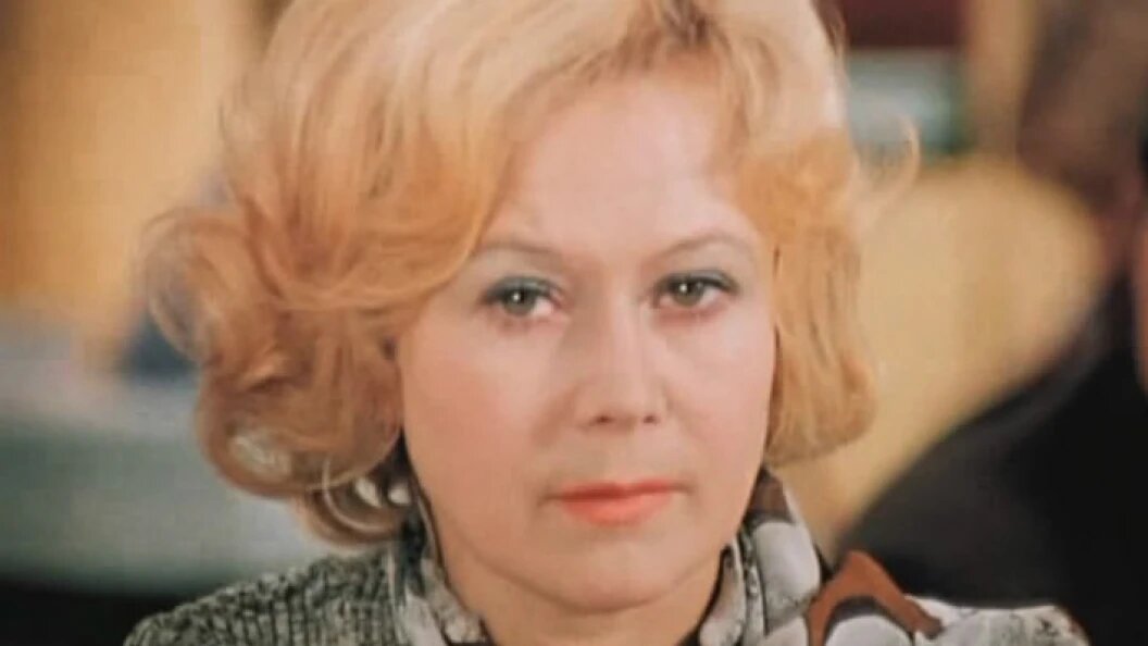    Кадр из к/ф "Служебный роман" (1977). Режиссёр Эльдар Рязанов, "Мосфильм"