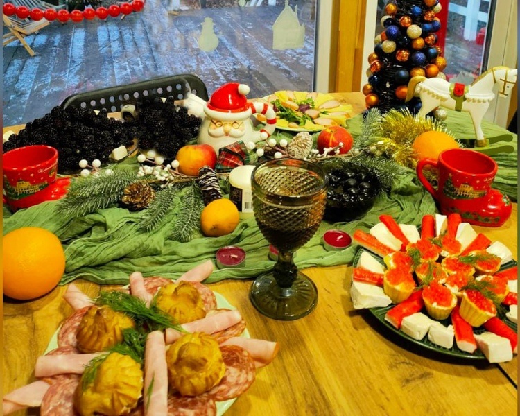     Курский диетолог дал 10 советов, как не навредить себе за праздничным столом