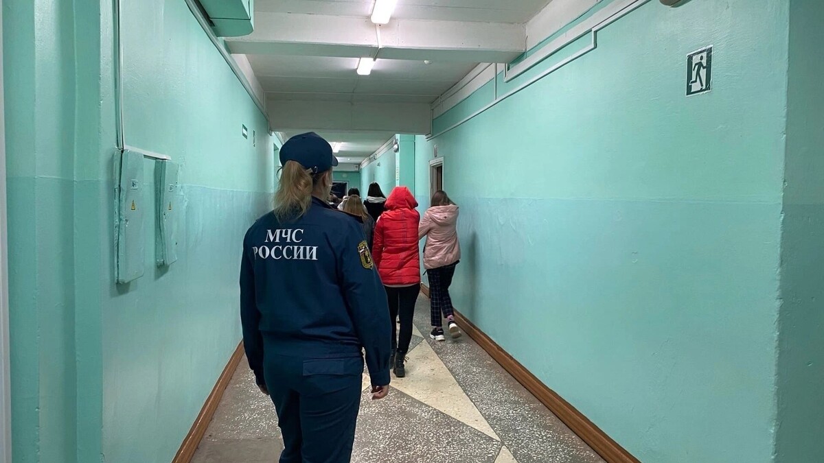    На Ставрополье происходит массовая эвакуация из-за угрозы минирования   11.mchs.gov.ru / иллюстрация