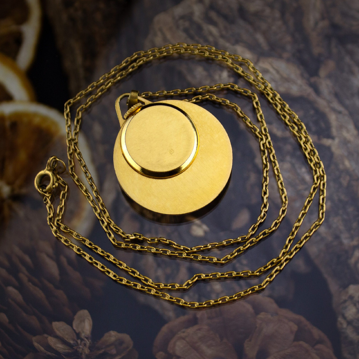 Часы-медальон «Заря»