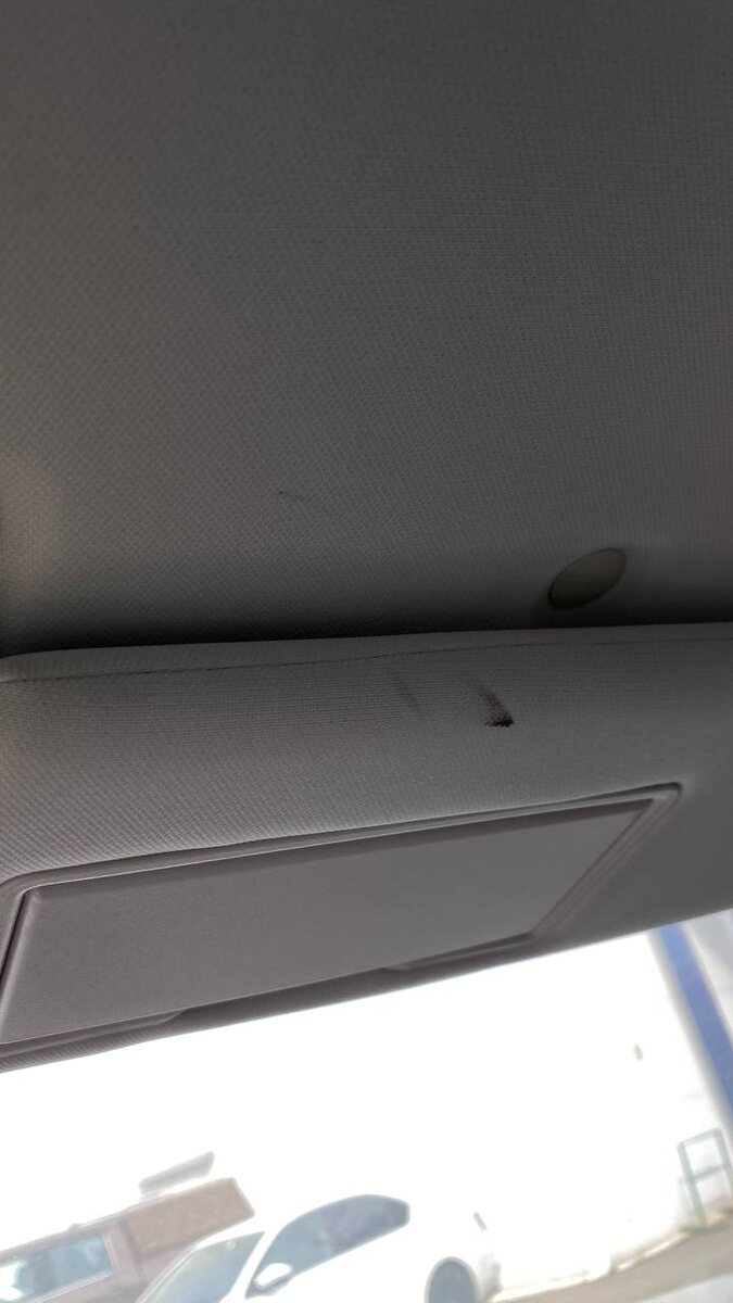 Испачкан потолок