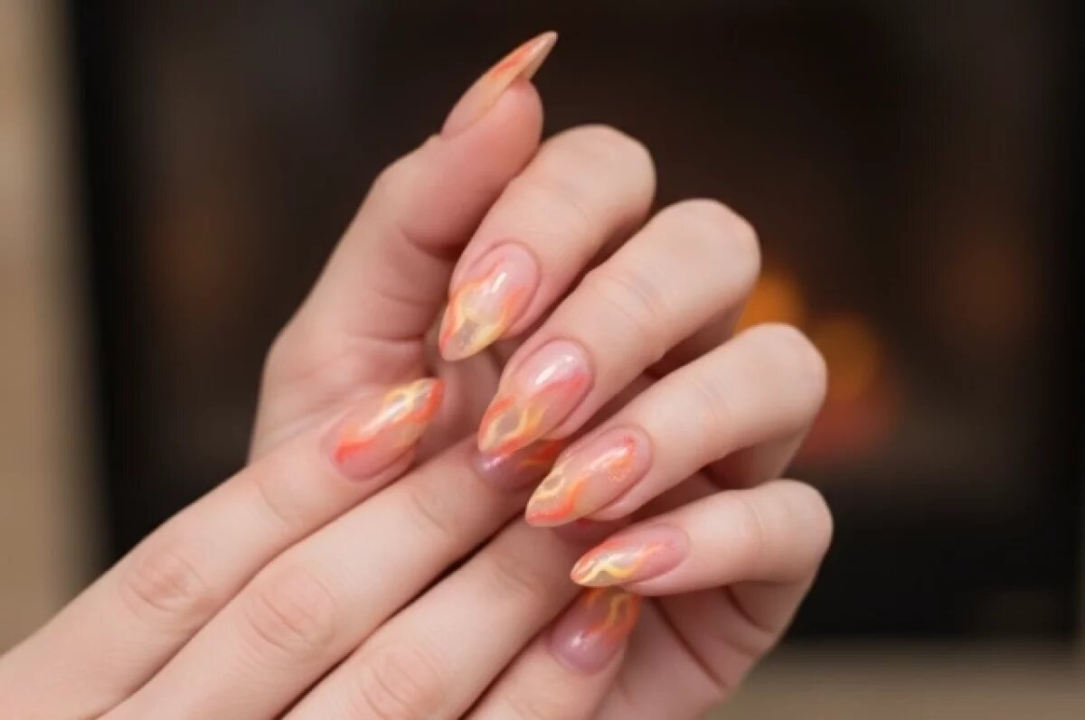    Маникюр на Новый год.