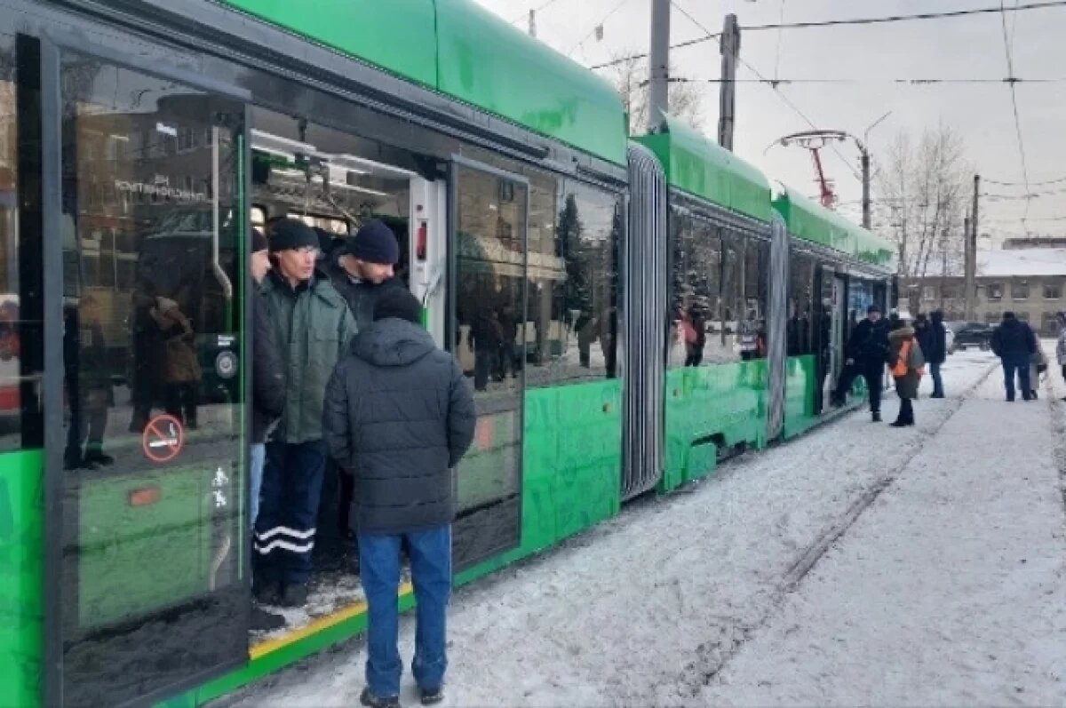    Всего в городе должно быть шесть трёхсекционных трамваев