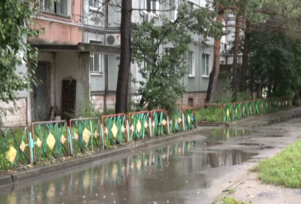 Фото подъезда, в котором жила Жукова. Взято из открытых источников