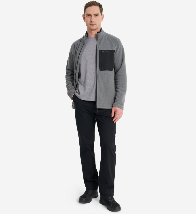 Вещи на  сайте все выглядят  прекрасно. Имеются два брючных кармана.