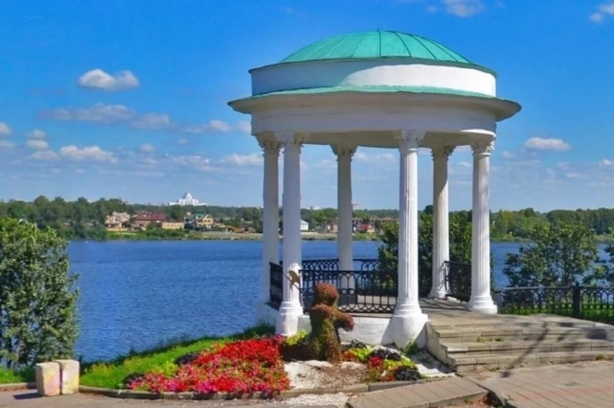    В Ярославле расторгли контракт на ремонт губернаторской беседки