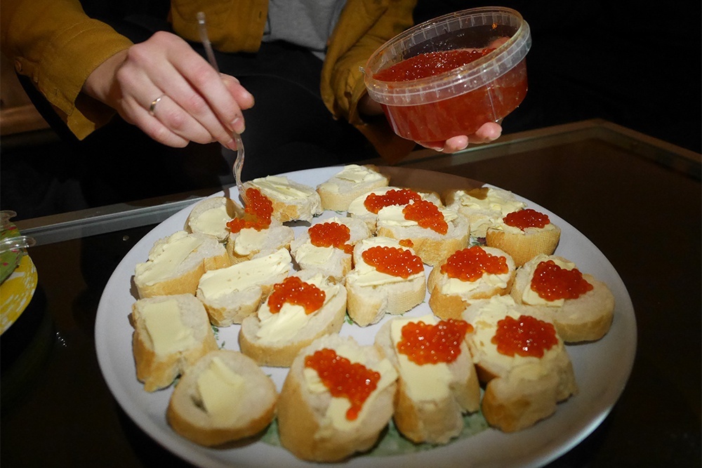    В красной икре стало больше соли, выяснило Роскачество. / Сергей Михеев