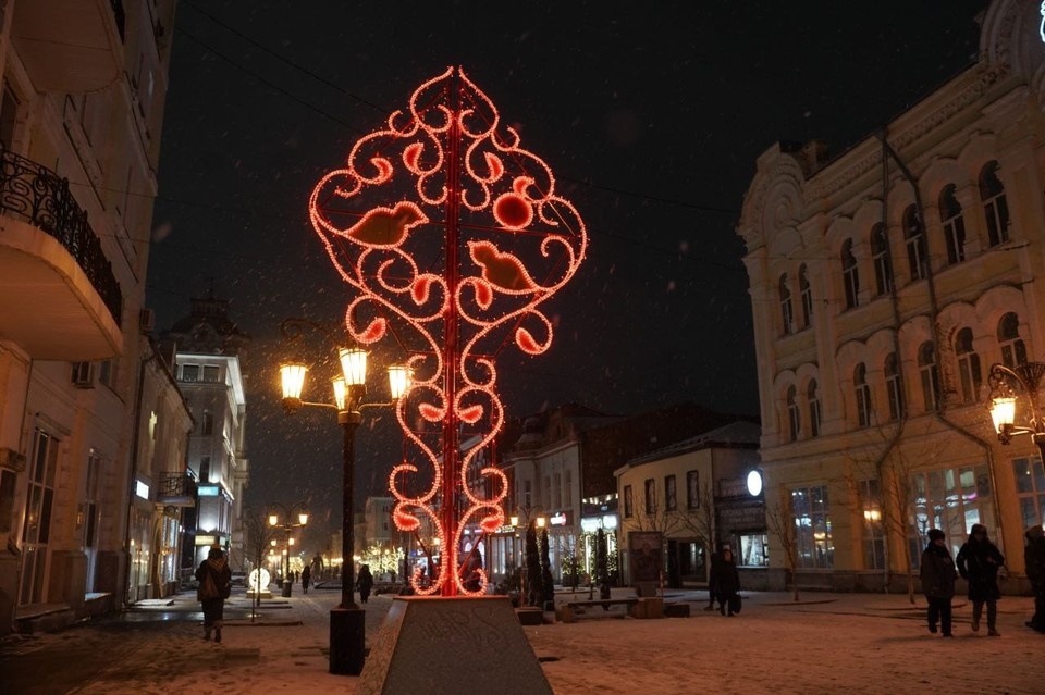    На пешеходной улице до конца декабря пгоявятся новыее украшения Светлана МАКОВЕЕВА