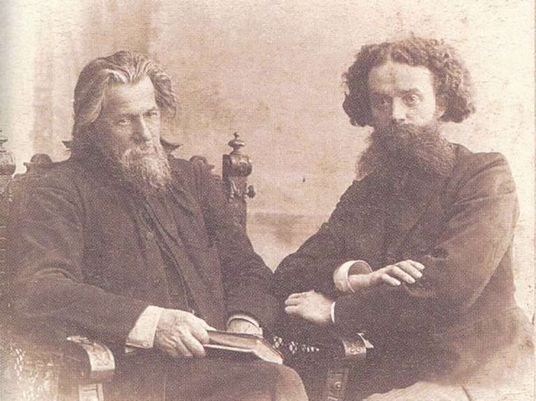    Спиридон Дрожжин и Аполлон Коринфский.