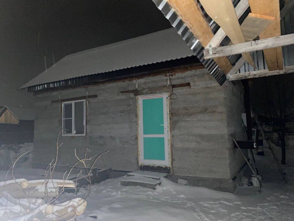    Дом, в котором погиб младенец. Источник: СУ СКР по Республике Алтай