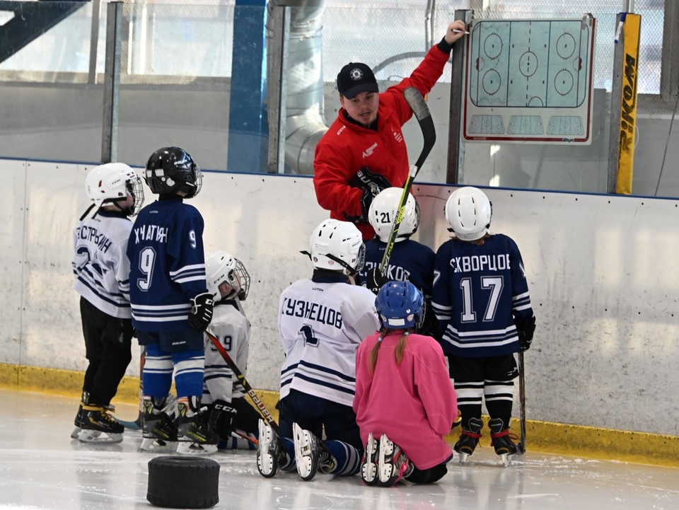    Новосибирские тренеры получат миллион за работу в населенных пунктах численностью до 50 тысяч человек. Владимир ВЕЛЕНГУРИН