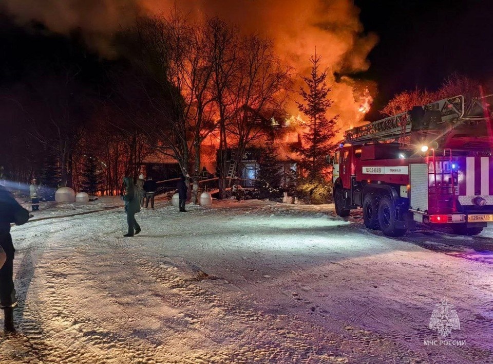    Обстоятельства возгорания и возможный ущерб будут установлены позднее. Фото: МЧС Камчатки