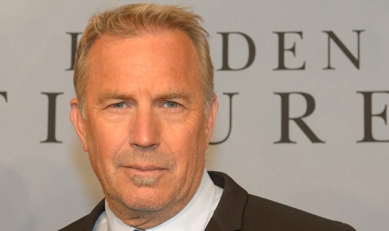    Фото: Bill Ingalls, Public domain, via Wikimedia Commons Камилла Булгакова