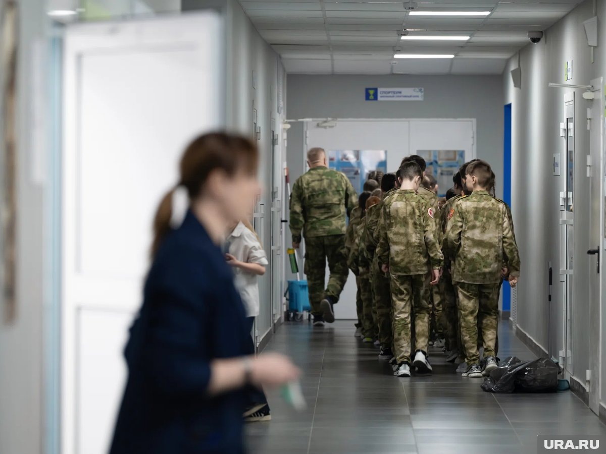     Кадеты принимали участие в открытии муралов