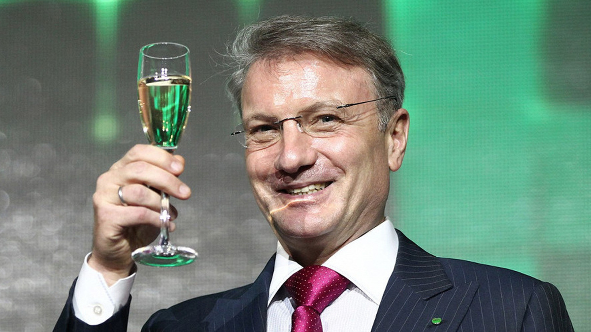 Российский банк запустил вклад под 35% годовых перед праздниками: разбираем нюансы