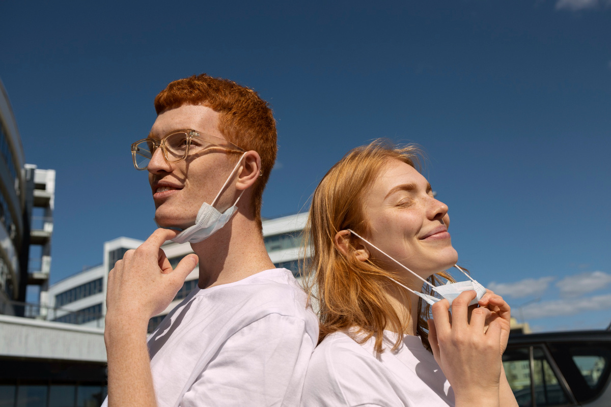     Скупают витамины и штурмуют поликлиники: зумеры массово увлеклись диспансеризацией