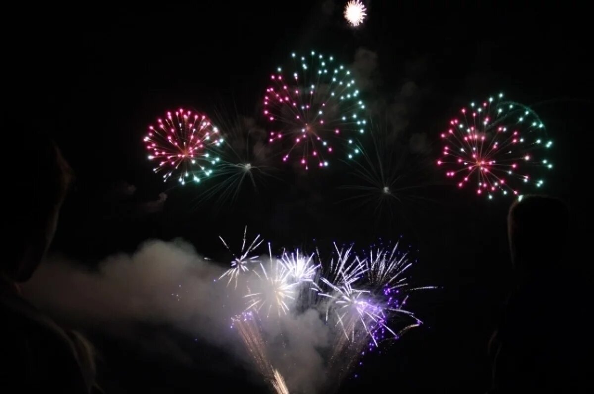    Мэрия Барнаула определила 14 официальных мест для новогодних фейерверков