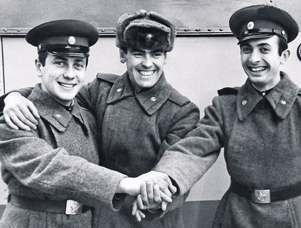 Владимир Винокур во время службы в армии 