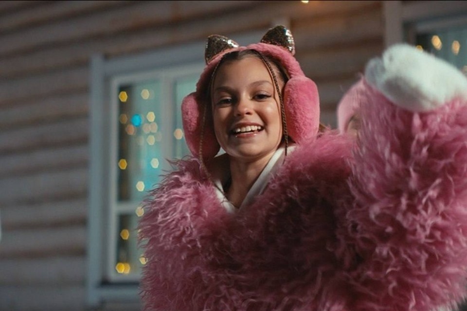    Mila Mur - Снежный хит. Фото: скриншот с видео