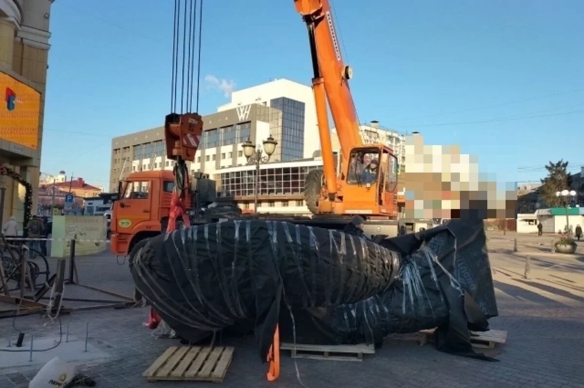    В центре Белгорода начали установку скульптуры памяти жертвам 30 декабря