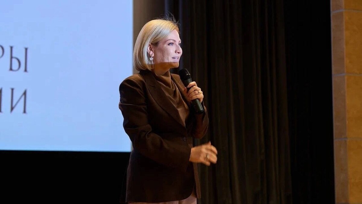    Глава Минкульта России Ольга Любимова посетила премьеру сказки «Буратино»   ВК Министерство культуры РФ