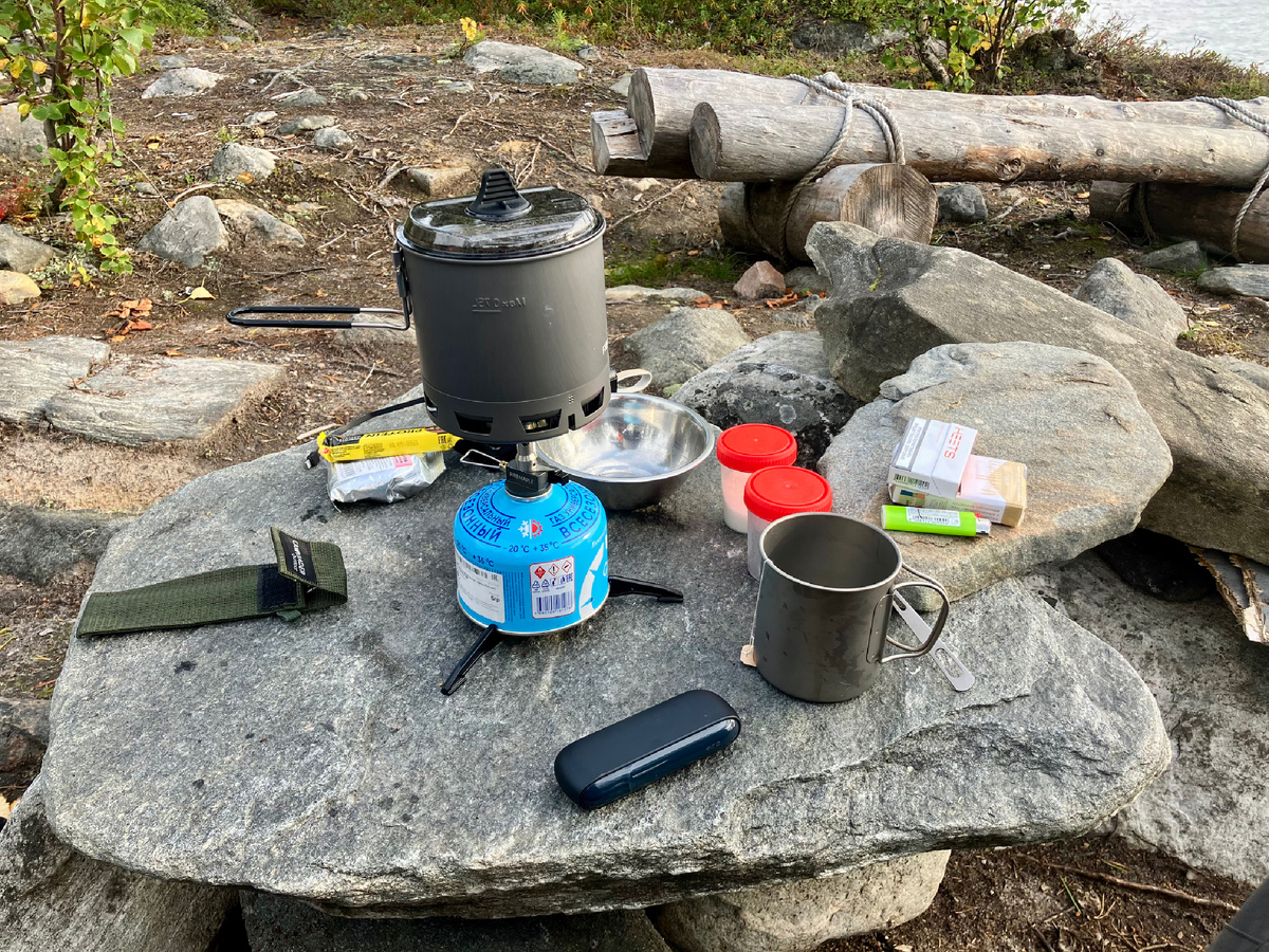 Накрываю стол для завтрака