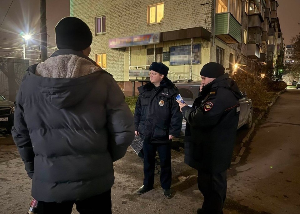    Полицейские Калуги выявили нарушения во время обхода общественных мест.