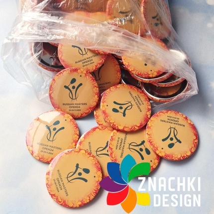 Закатные значки с логотипом компании - это одна из самых эффективных с точки зрения цены продвижения своего бренда и привлечения внимания потребителей. 