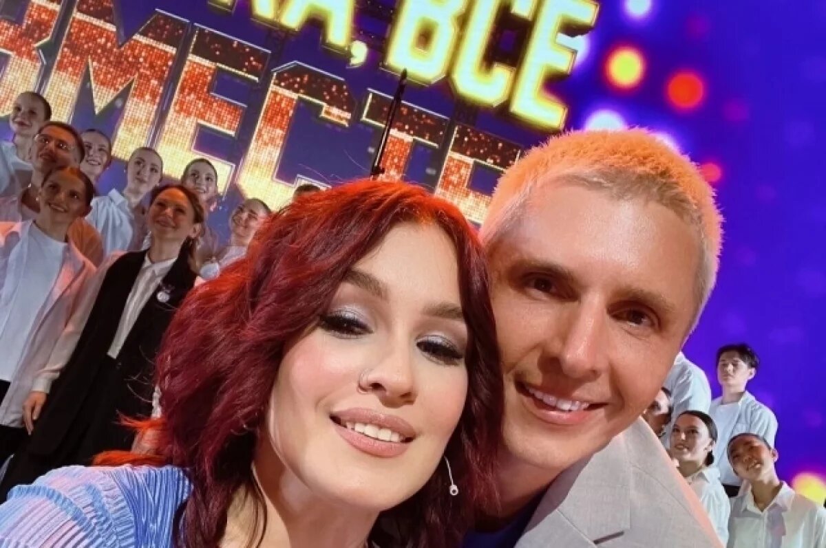    Софья Бабич вместе с Олегом Влади на съёмках шоу «Ну-ка все вместе!»