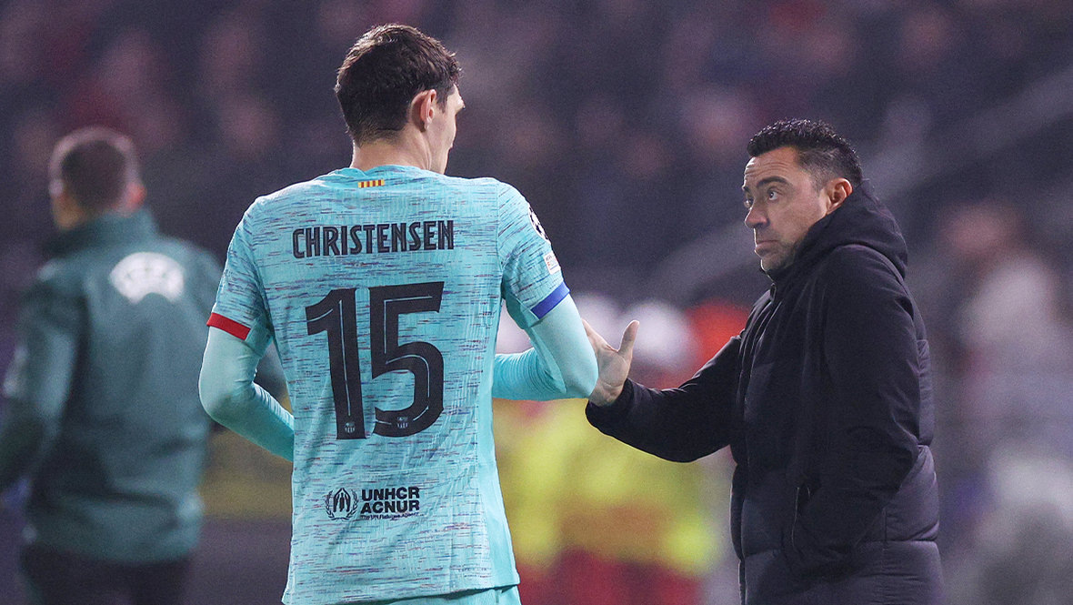    Андреас Кристенсен и Хави. Getty Images