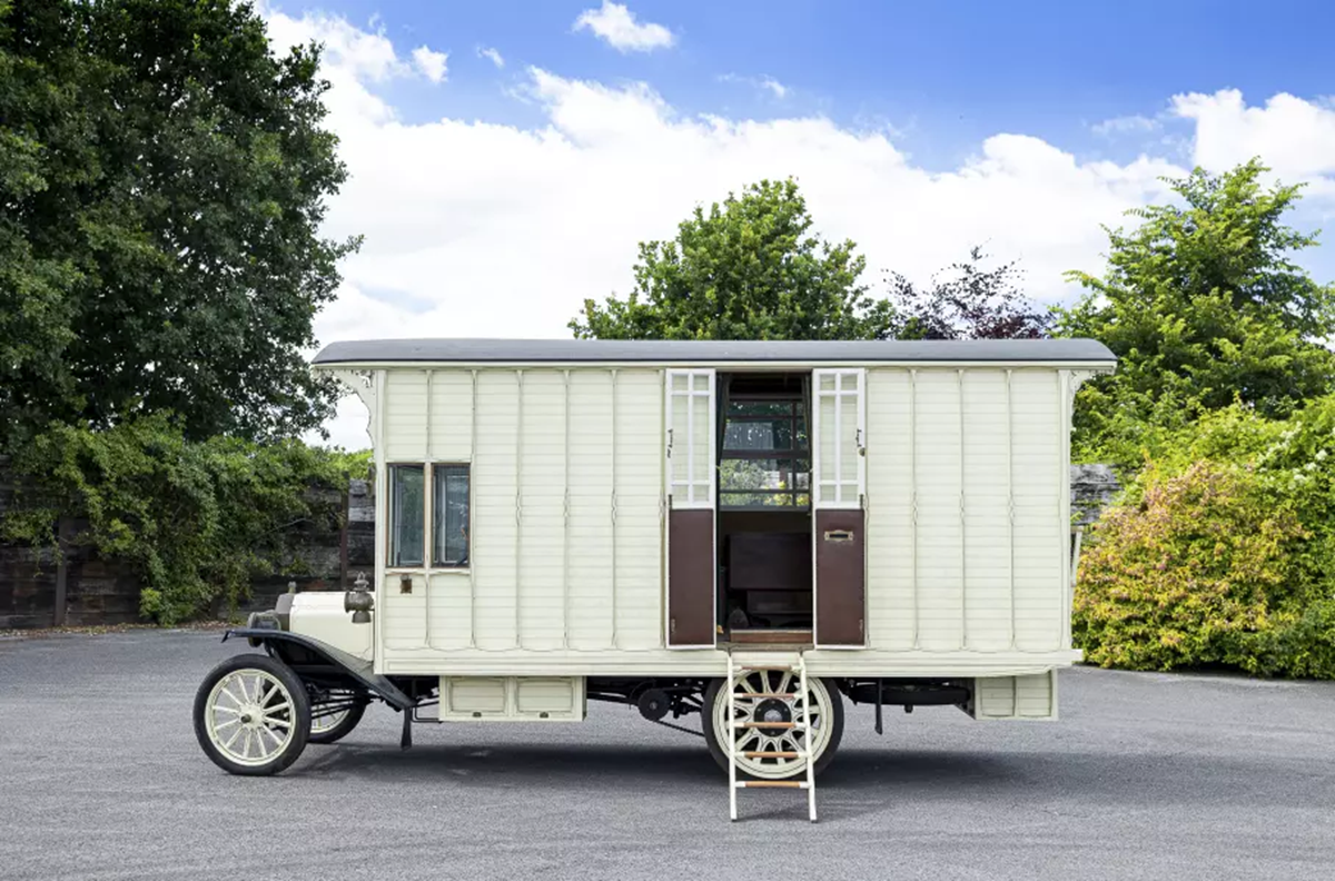 Ford Model T Motor Caravan