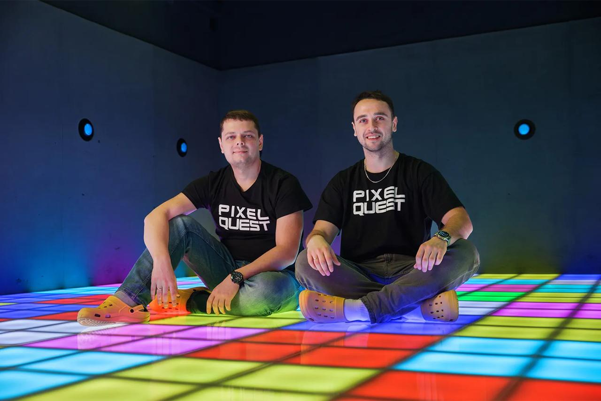 Анатолий и Роман в Pixel Quest