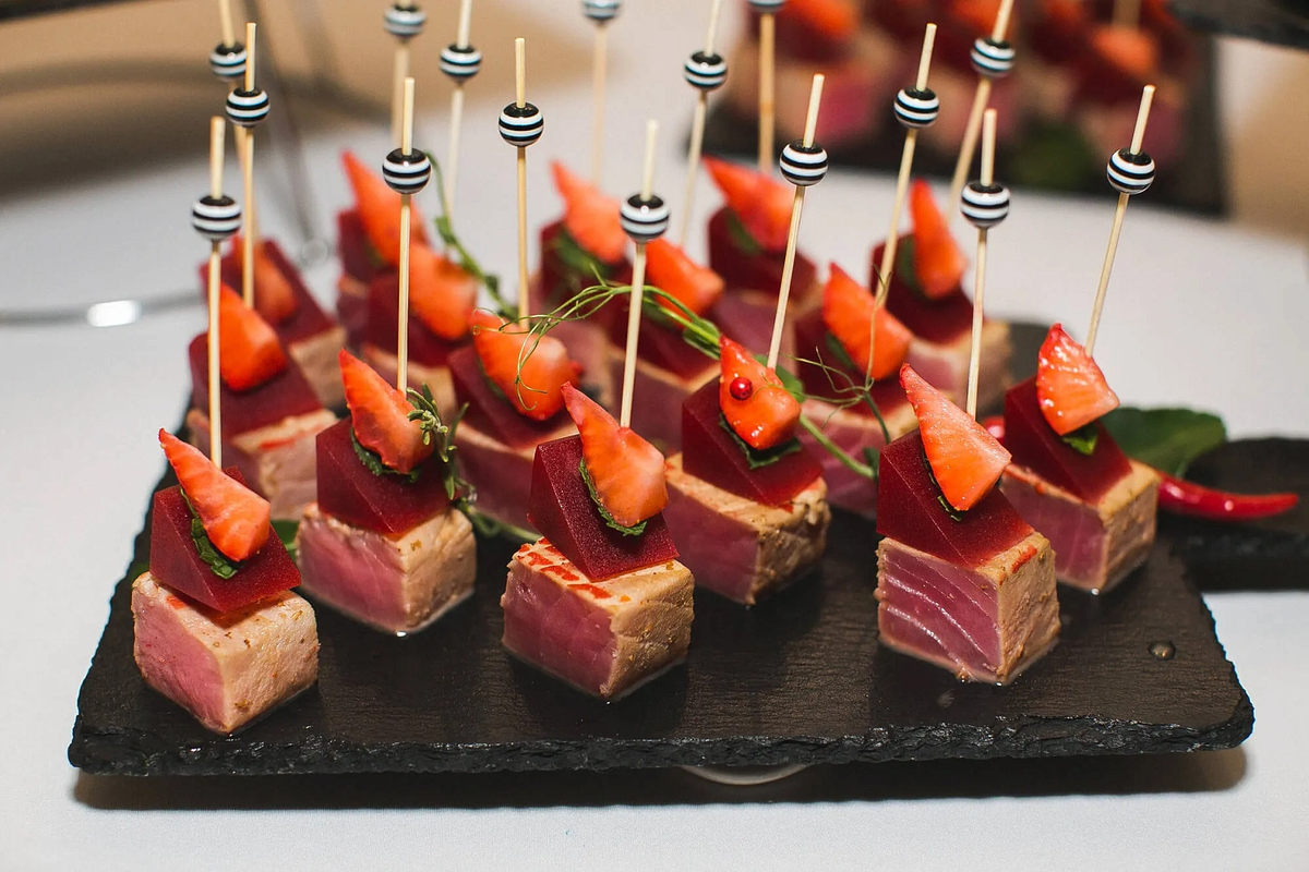 Классическое фуршетное меню - доставка от shop.m-catering.ru