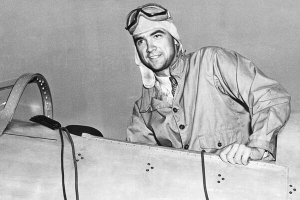 Авиатор Говард Хьюз, 1935 год / Bettmann/Bettmann Archive/Getty Images 