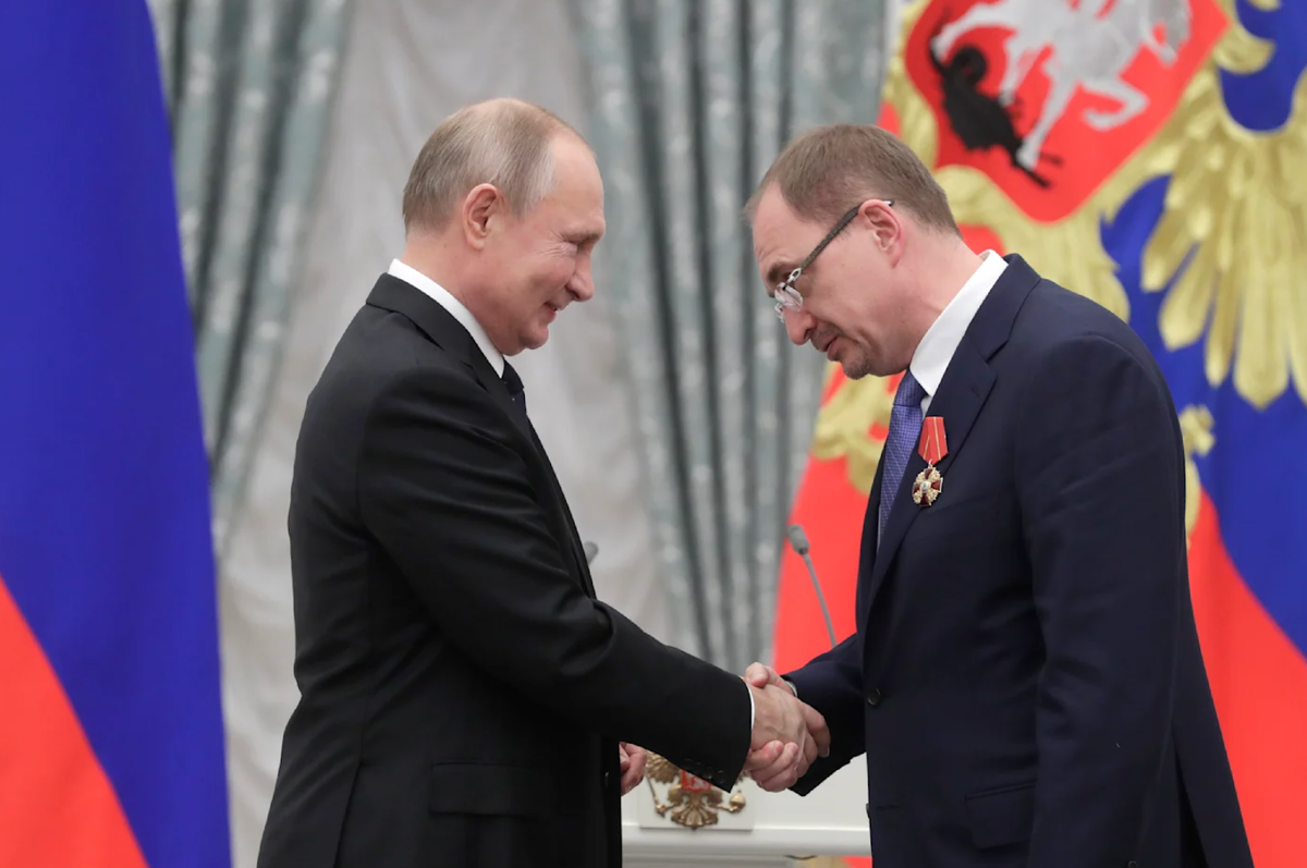 Путин и составитель словаря Николай Кропачев © picture alliance/dpa/TASS/Mikhail Metzel