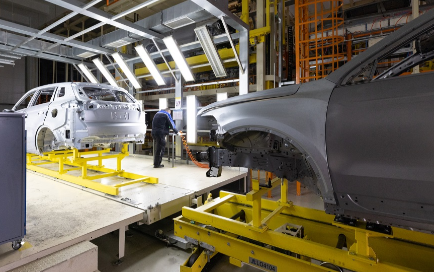 У Лады появятся конкуренты? В России хотят запустить выпуск бюджетных машин. Что это за автомобили и сколько стоят?