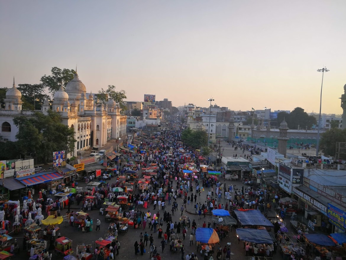Индийцев много, на весь мир хватит. Фото автора из Хайдарабада, Индия