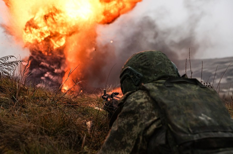 Подготовка штурмовиков в ЛНР - Фото: Александр Река/ТАСС
