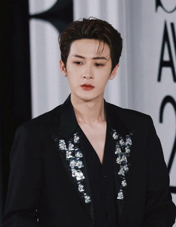 Китайский актер Тань Цзяньцзы.